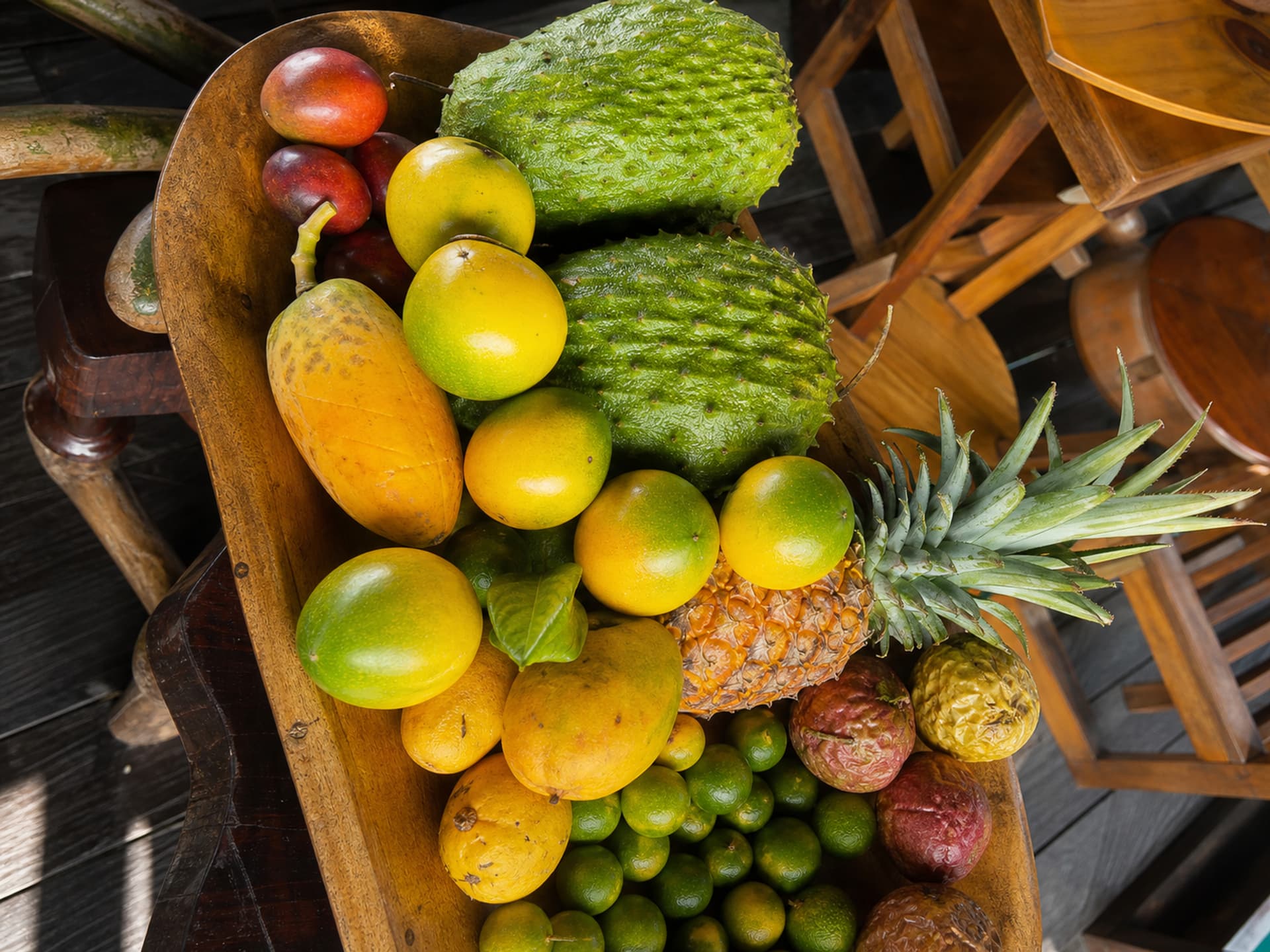 Farm-to-table dining at Blå Bar Restaurant with fresh local ingredients from tropical garden and Dolphin Bay